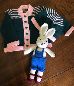Marie, Spring outfit and Easter bunny, knitted.jpg